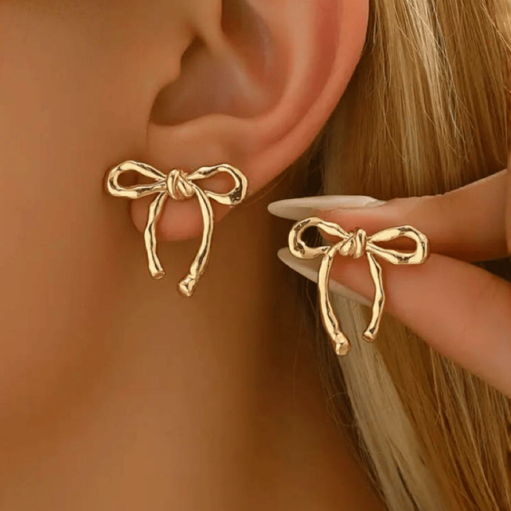 1 Pair Elegant Gold Bow Stud Hoop Earrings, Smooth Curved Interlocking Bow Design with Secure Ear Backs, Lightweight Hypoallergenic Women Jewelry, Versatile for Daily Wear & Party All Seasons