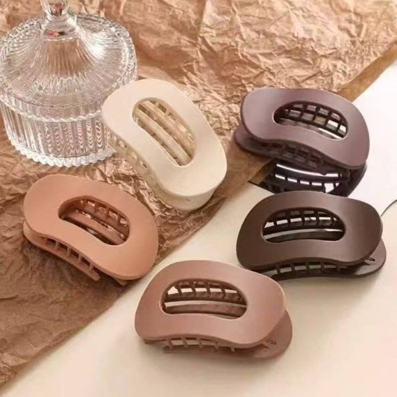 Simple Elegant Multifunctional Hair Clip Solid Color Round Duckbill Flat Claw Clip for Women Universal Hair Accessory Fit Thick Fine Long Short Hair Random Color
