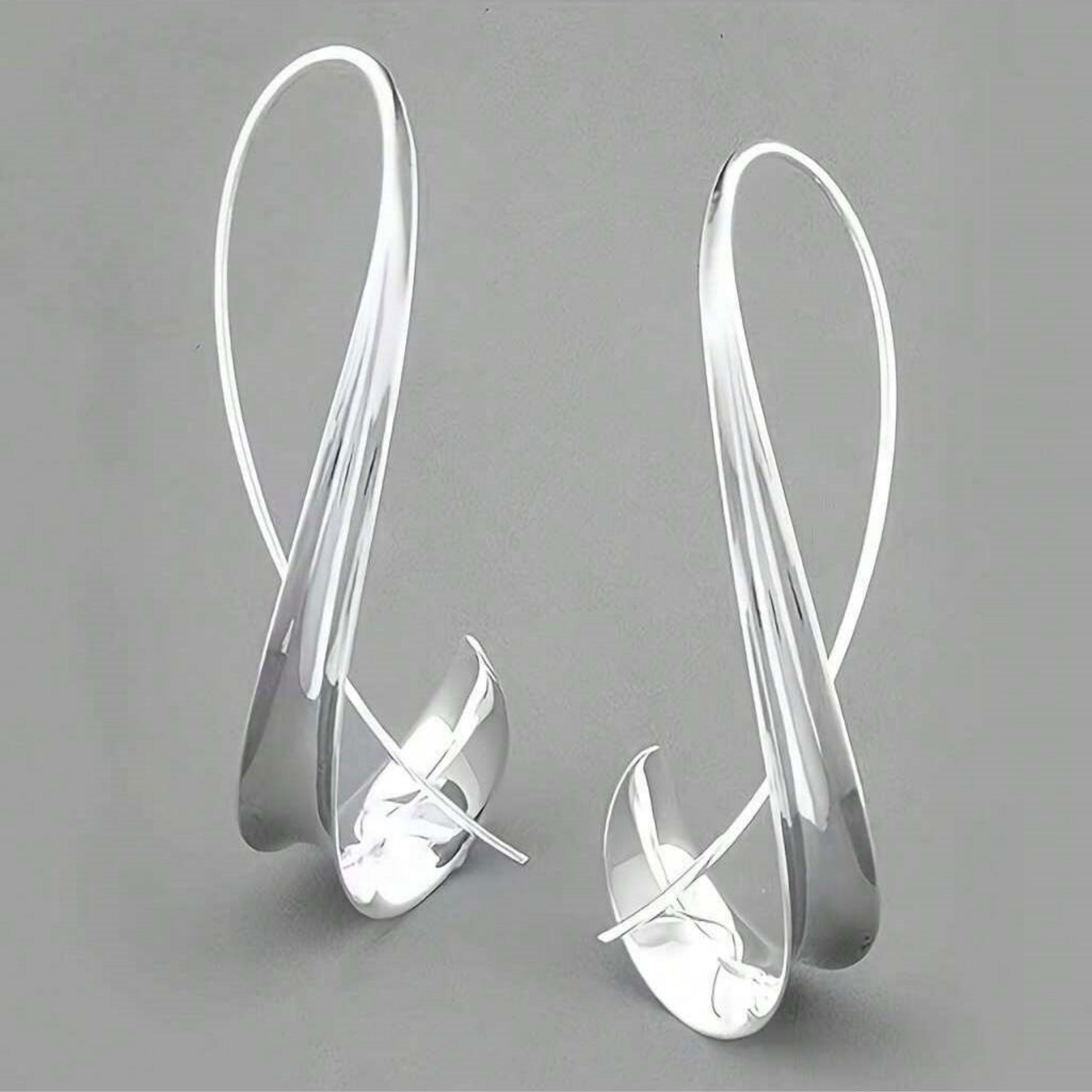 1 Pair Silver-Tone Retro Hook Earrings – Unique Irregular Design & Hypoallergenic, Bohemian-Chic Travel Souvenirs & Thoughtful Gifts for Women (Valentine’s Day, Holidays)